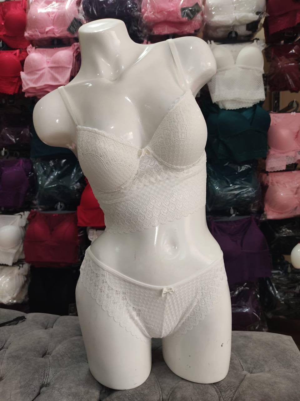 BEYAZ ALT ÜST TAKIM