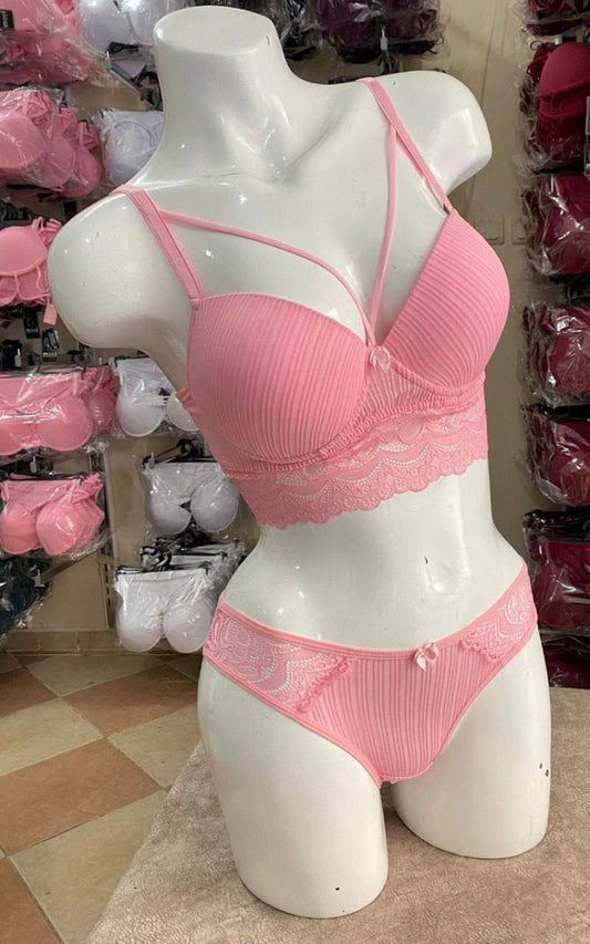 Pembe alt üst takım